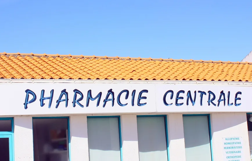 bandeau-mur-pharmacie-1